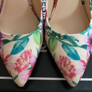 KL Floral Stiletto 🌸🌹🍃